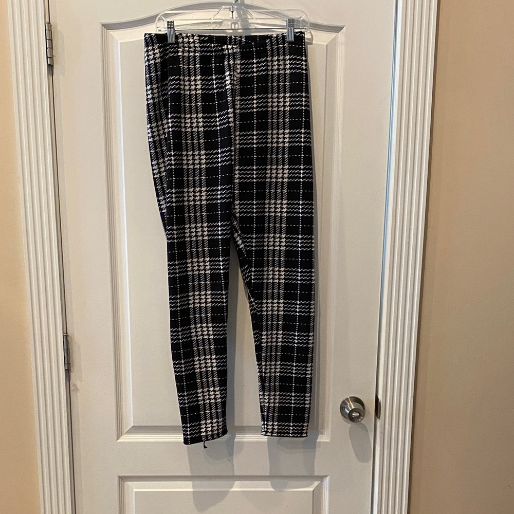 Black and White Insulated Women’s Leggings